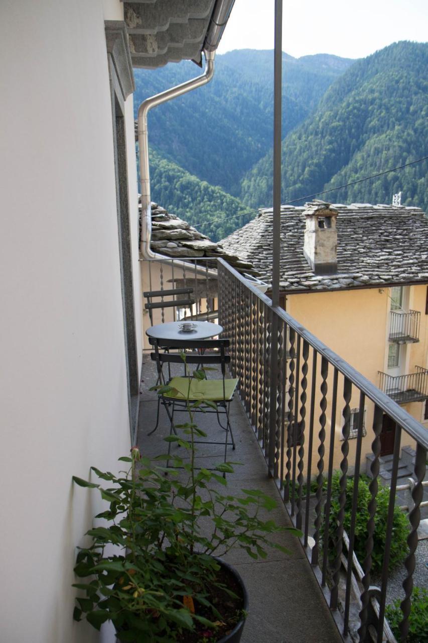 Palazzo Gamboni Swiss Historic Hotel Comologno Bagian luar foto